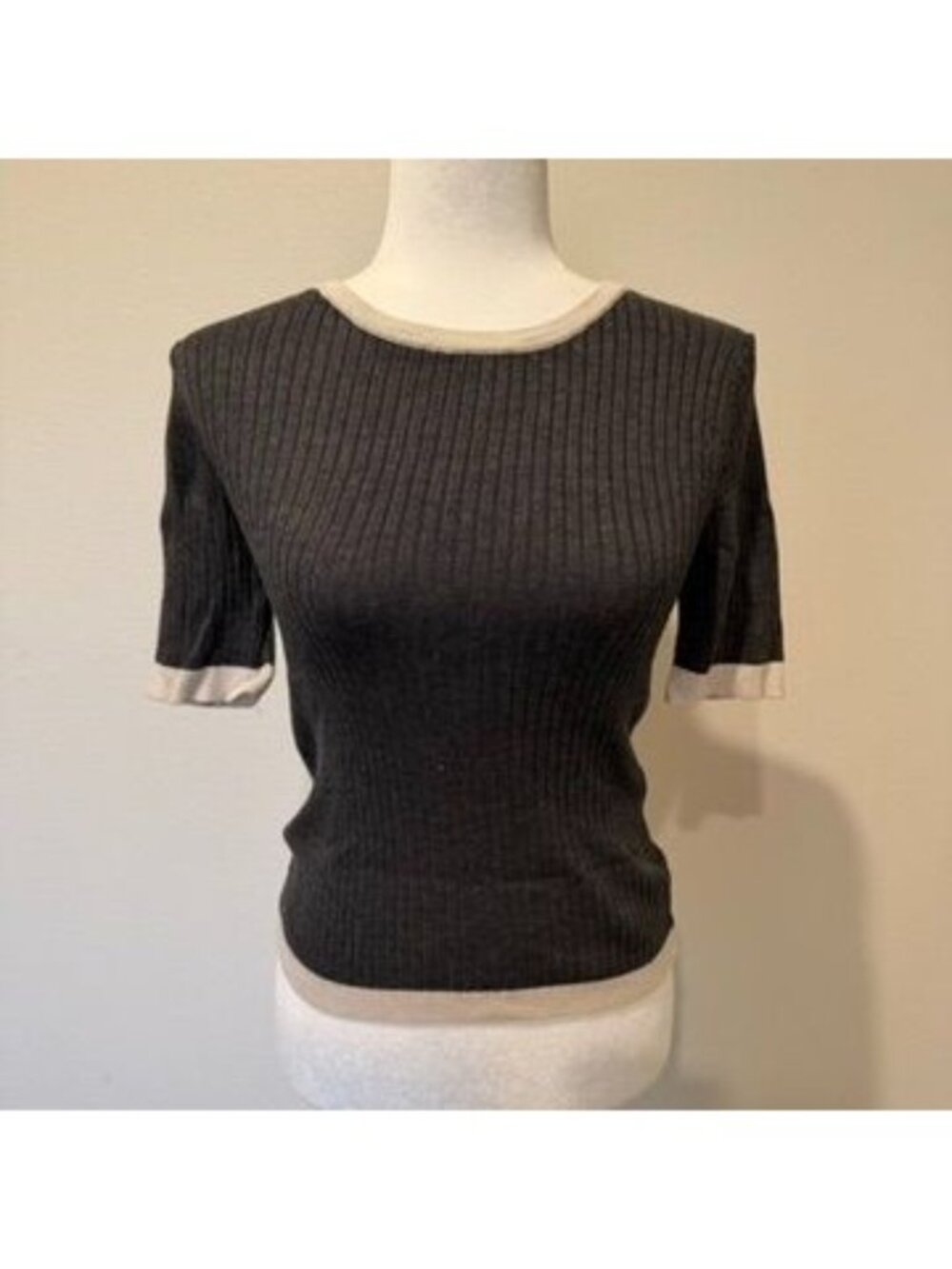 Soft Knit Ribbed Fitted Short Sleeve Shirt Size Small Varsity Preppy
